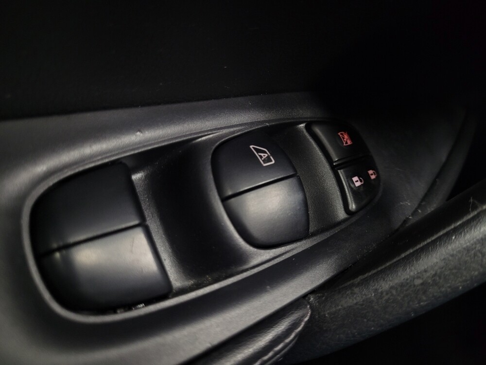 2017 Nissan Rogue in Reno, NV 89502 - 18090393 27