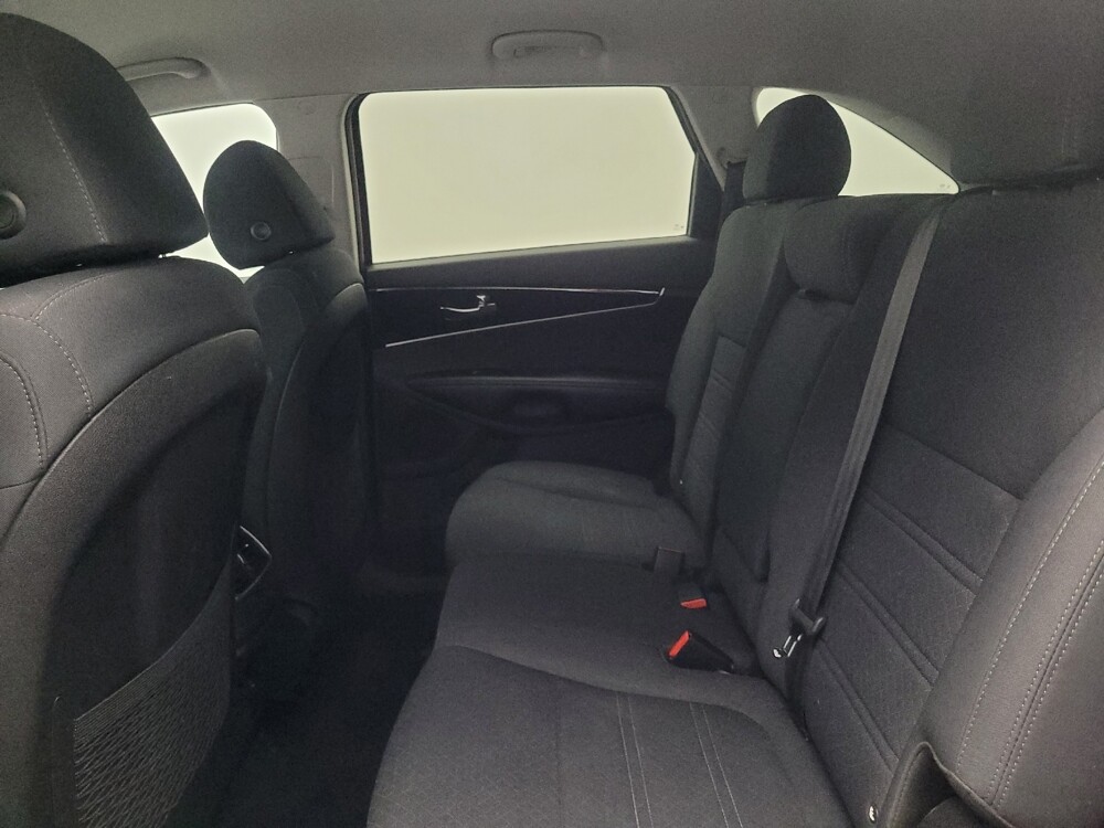 2019 Kia Sorento in Chattanooga, TN 37421 - 18090400 18