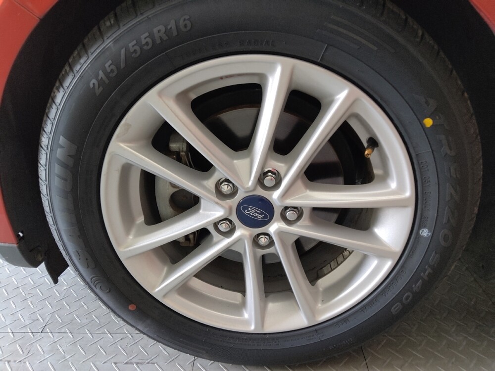 2018 Ford Focus in Stone Mountain, GA 30083 - 18090402 31