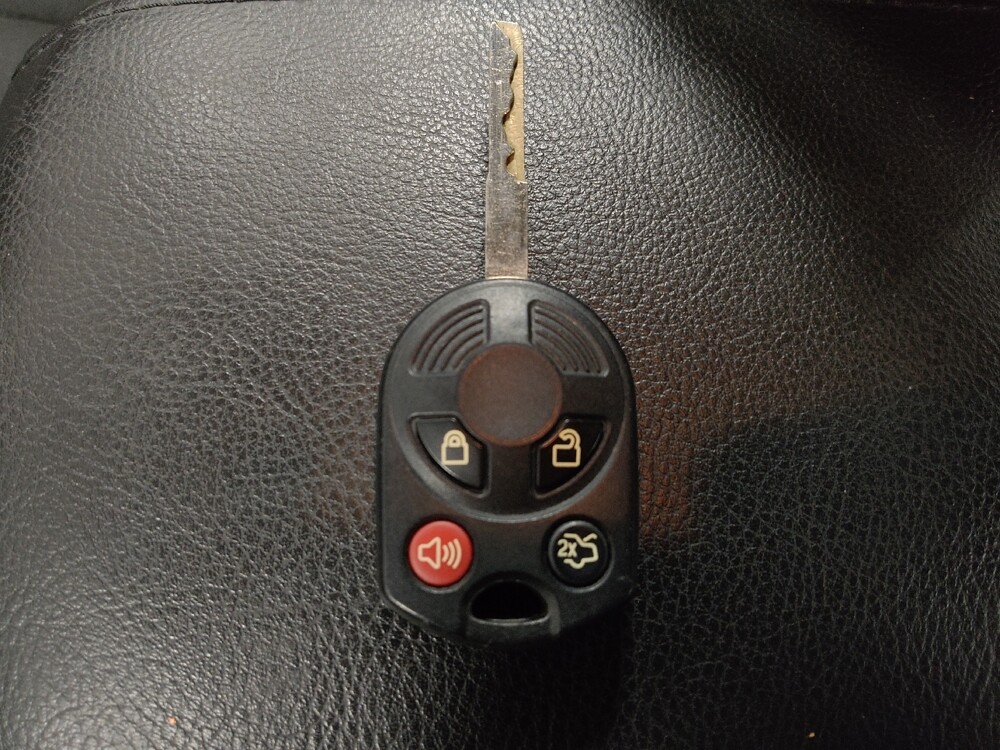 2018 Ford Focus in Stone Mountain, GA 30083 - 18090402 32