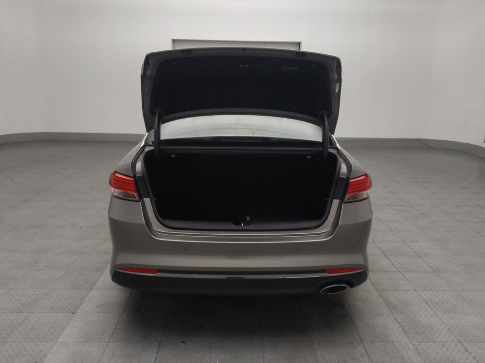 2018 Kia Optima in Union City, GA 30291 - 18090406 29