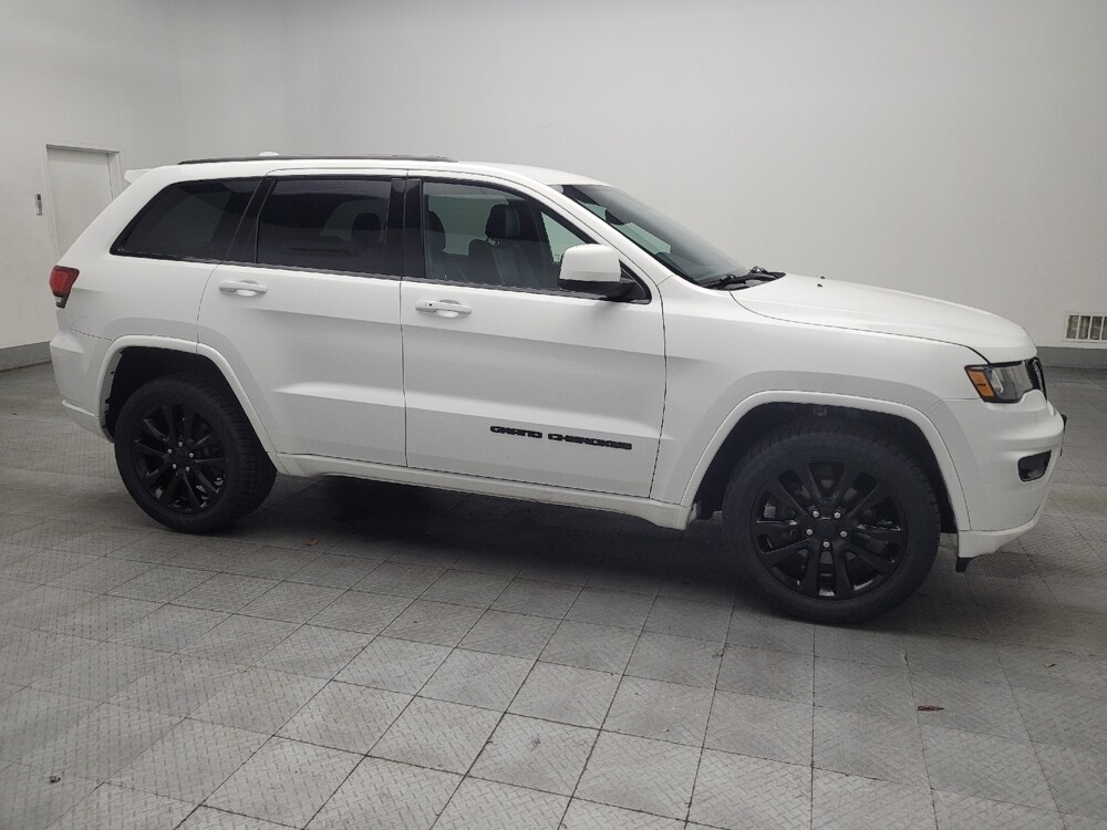 2017 Jeep Grand Cherokee in Union City, GA 30291 - 18090415 11