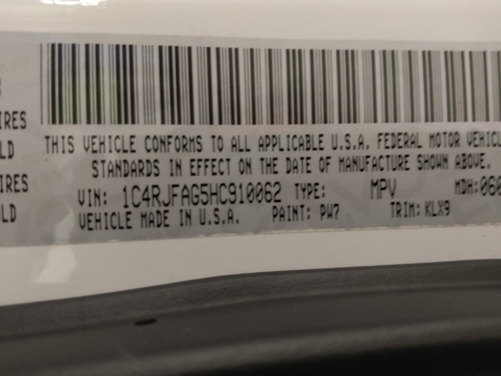 2017 Jeep Grand Cherokee in Union City, GA 30291 - 18090415 33