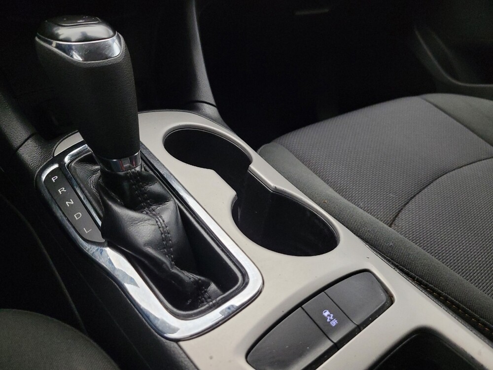 2018 Chevrolet Cruze in Phoenix, AZ 85015 - 18090429 26