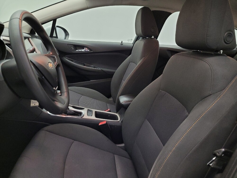 2018 Chevrolet Cruze in Phoenix, AZ 85015 - 18090429 17