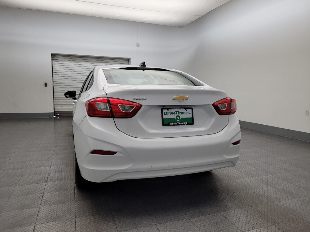 2018 Chevrolet Cruze in Phoenix, AZ 85015 - 18090429 6