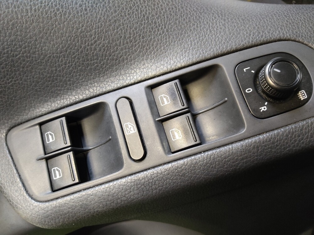 2016 Volkswagen Tiguan in Lakeland, FL 33815 - 18090433 27