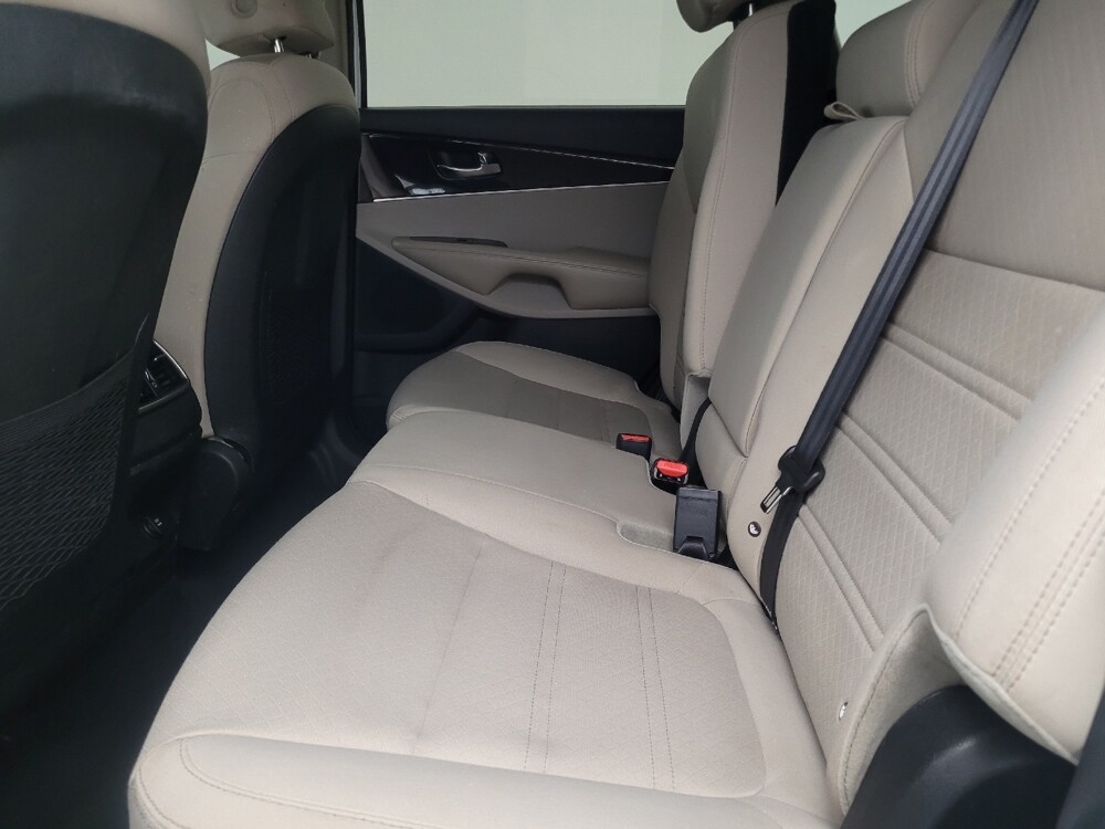 2020 Kia Sorento in Lakeland, FL 33815 - 18090435 18