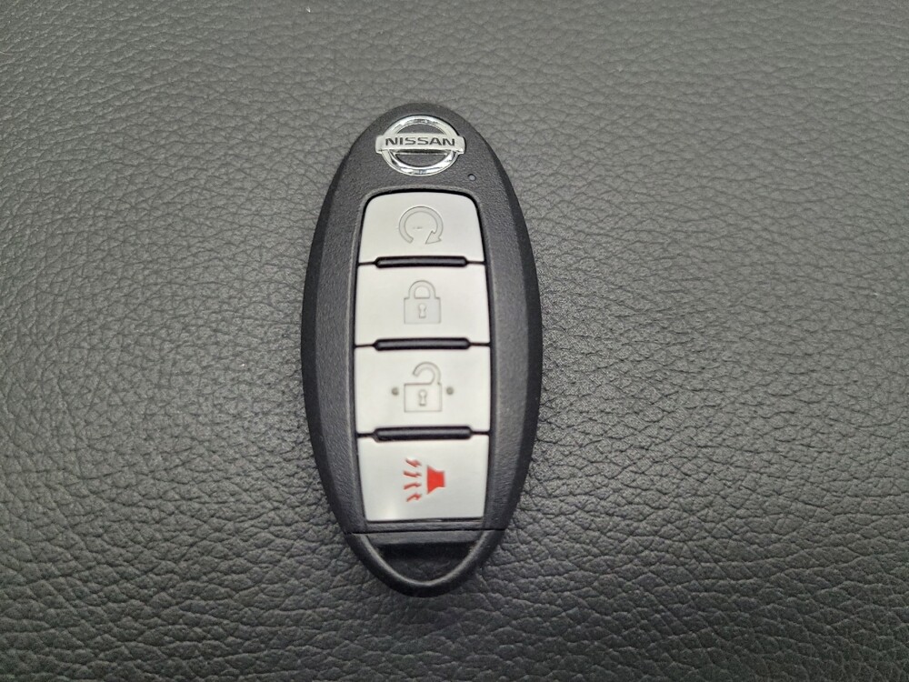 2019 Nissan Rogue Sport in Las Vegas, NV 89104 - 18090440 32