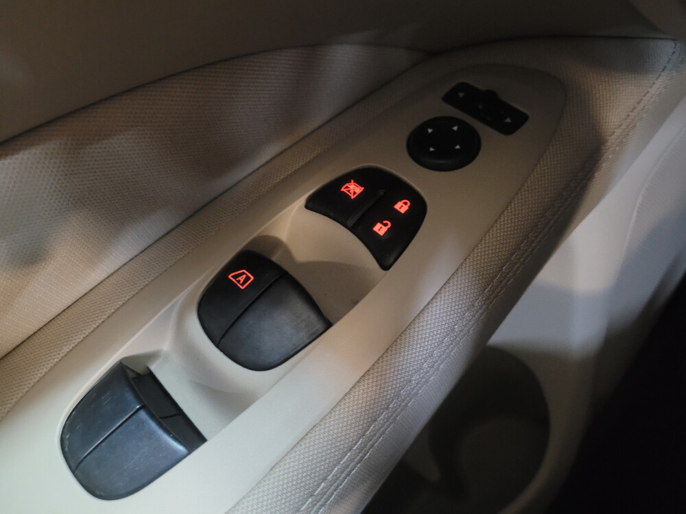 2017 Nissan Pathfinder in Charleston, SC 29414 - 18090461 27