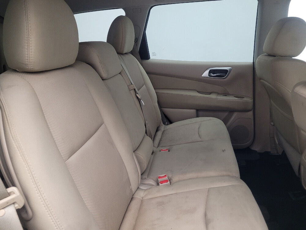 2017 Nissan Pathfinder in Charleston, SC 29414 - 18090461 19