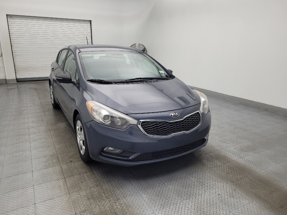 2016 Kia Forte in Wilmington, NC 28405 - 18090471 14