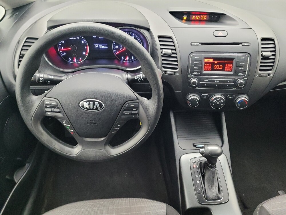2016 Kia Forte in Wilmington, NC 28405 - 18090471 22