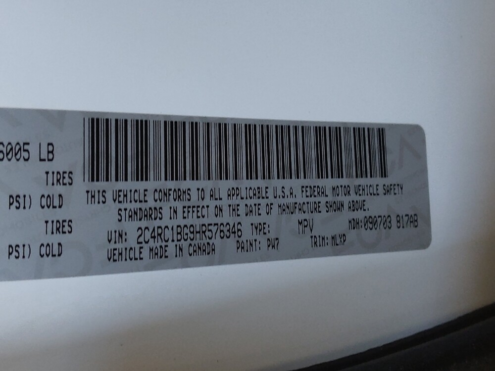 2017 Chrysler Pacifica in Lauderdale Lakes, FL 33313 - 18090481 33