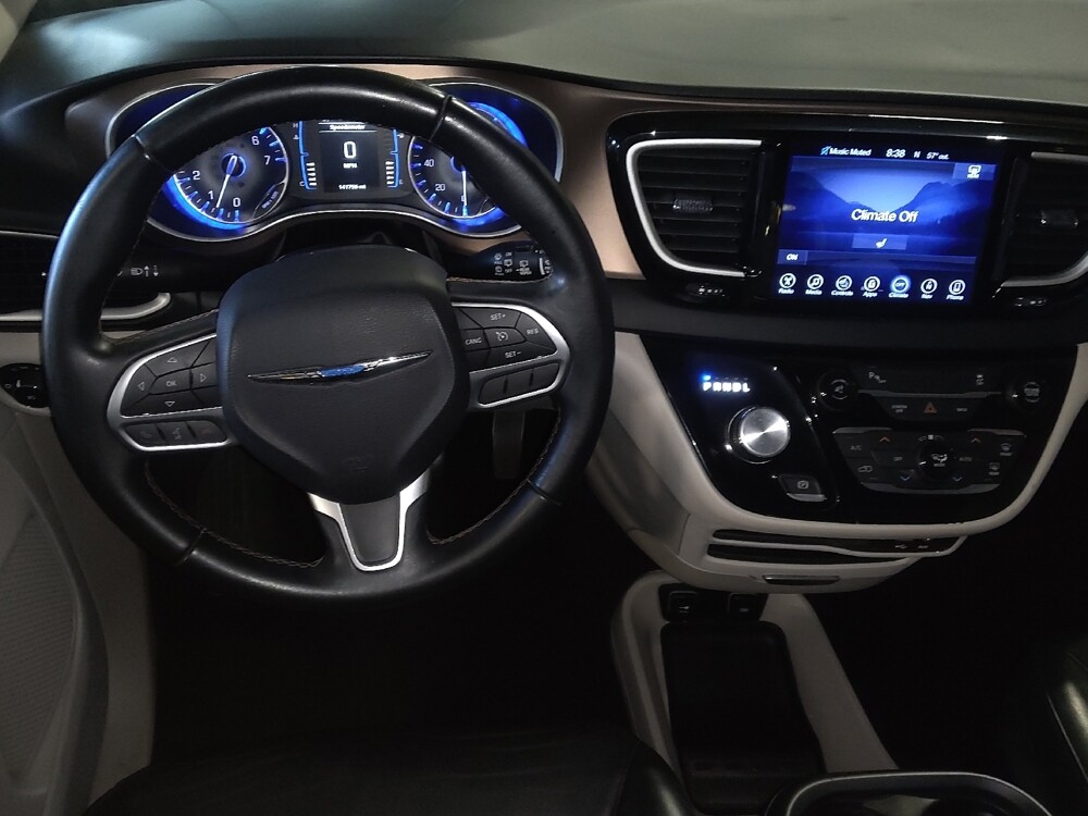 2017 Chrysler Pacifica in Lauderdale Lakes, FL 33313 - 18090481 22