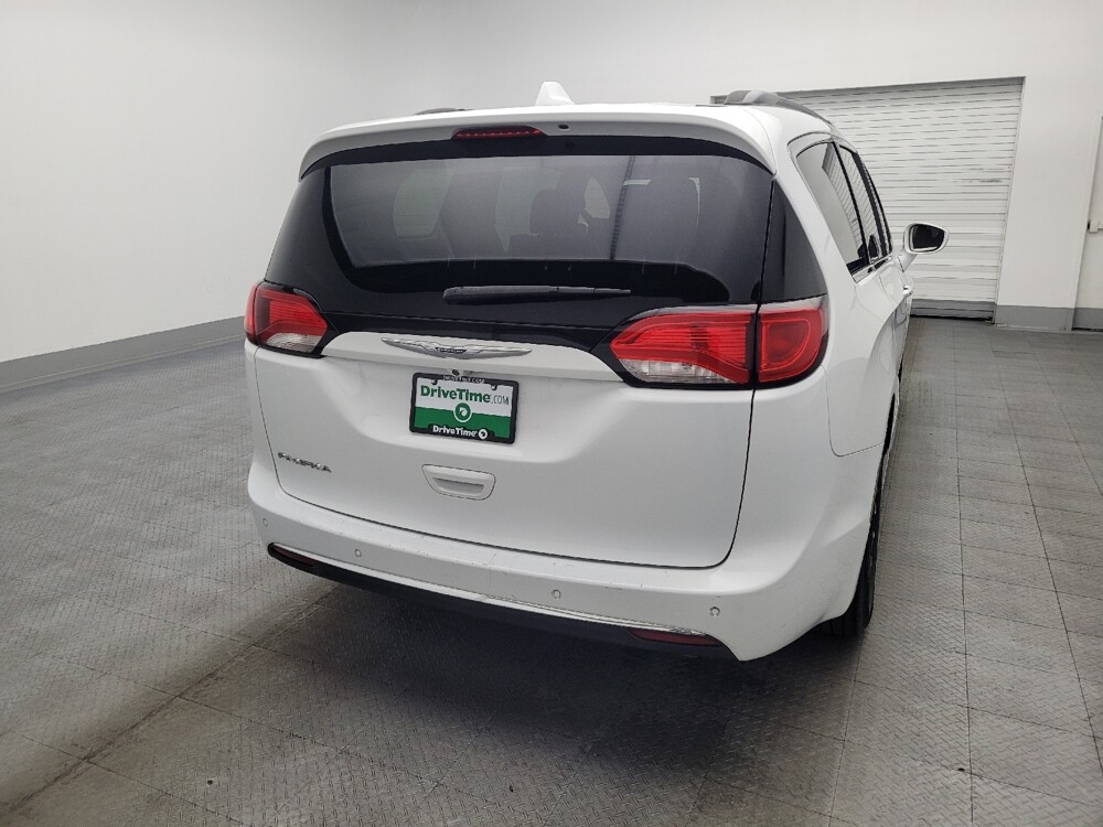 2017 Chrysler Pacifica in Lauderdale Lakes, FL 33313 - 18090481 7