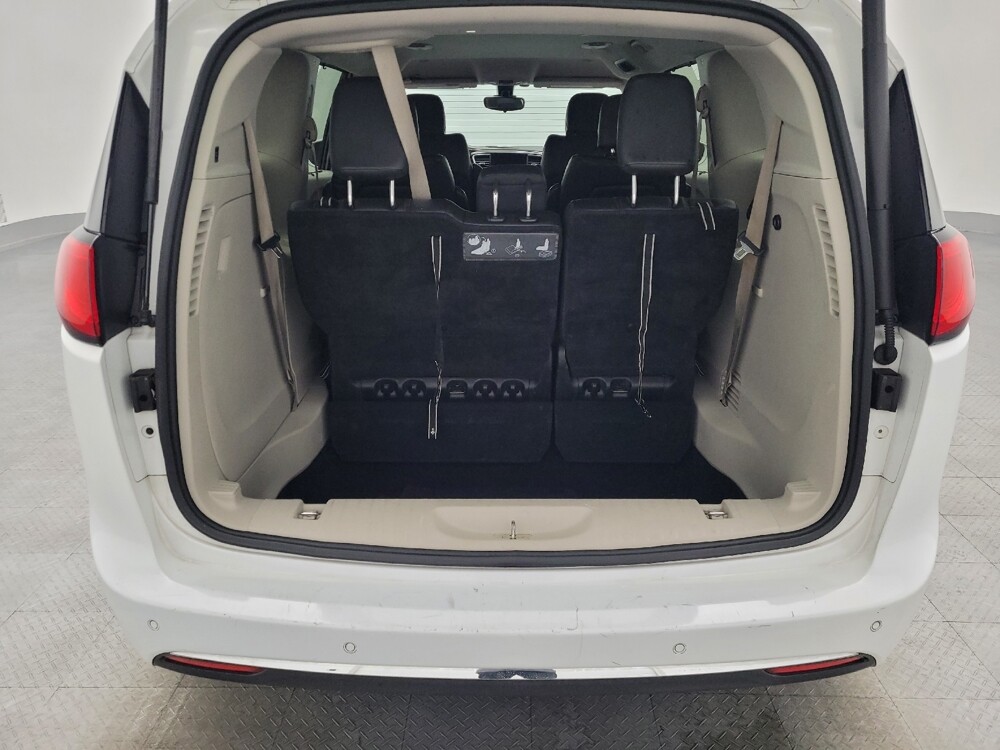 2017 Chrysler Pacifica in Lauderdale Lakes, FL 33313 - 18090481 29