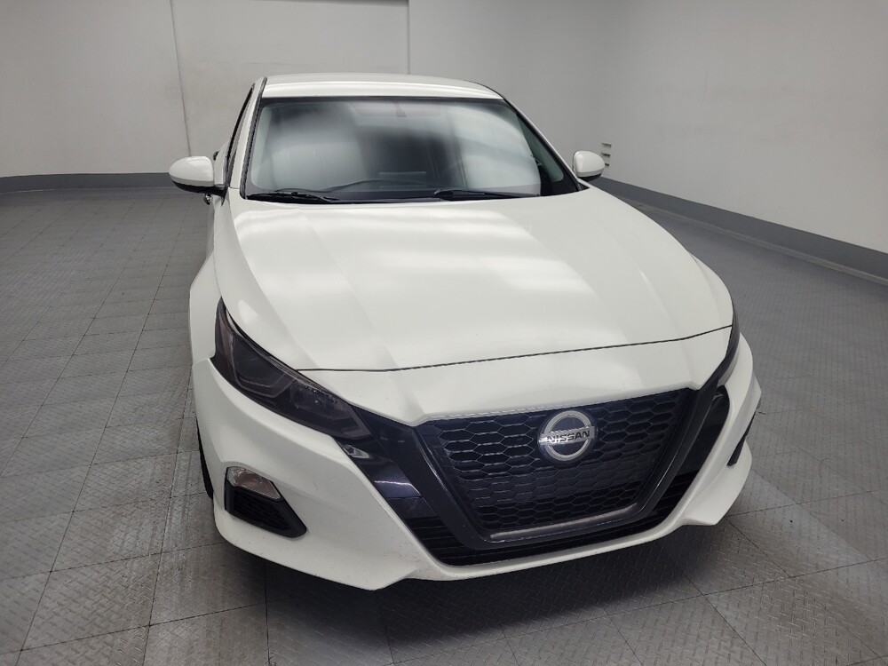 2020 Nissan Altima in Huntsville, AL 35816 - 18090482 14