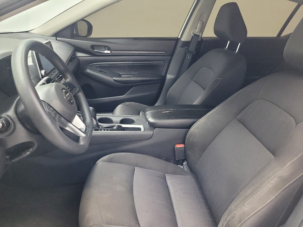 2020 Nissan Altima in Huntsville, AL 35816 - 18090482 17