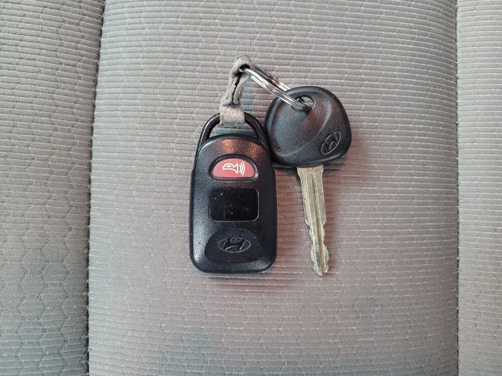 2017 Hyundai Elantra in Memphis, TN 38128 - 18090484 32