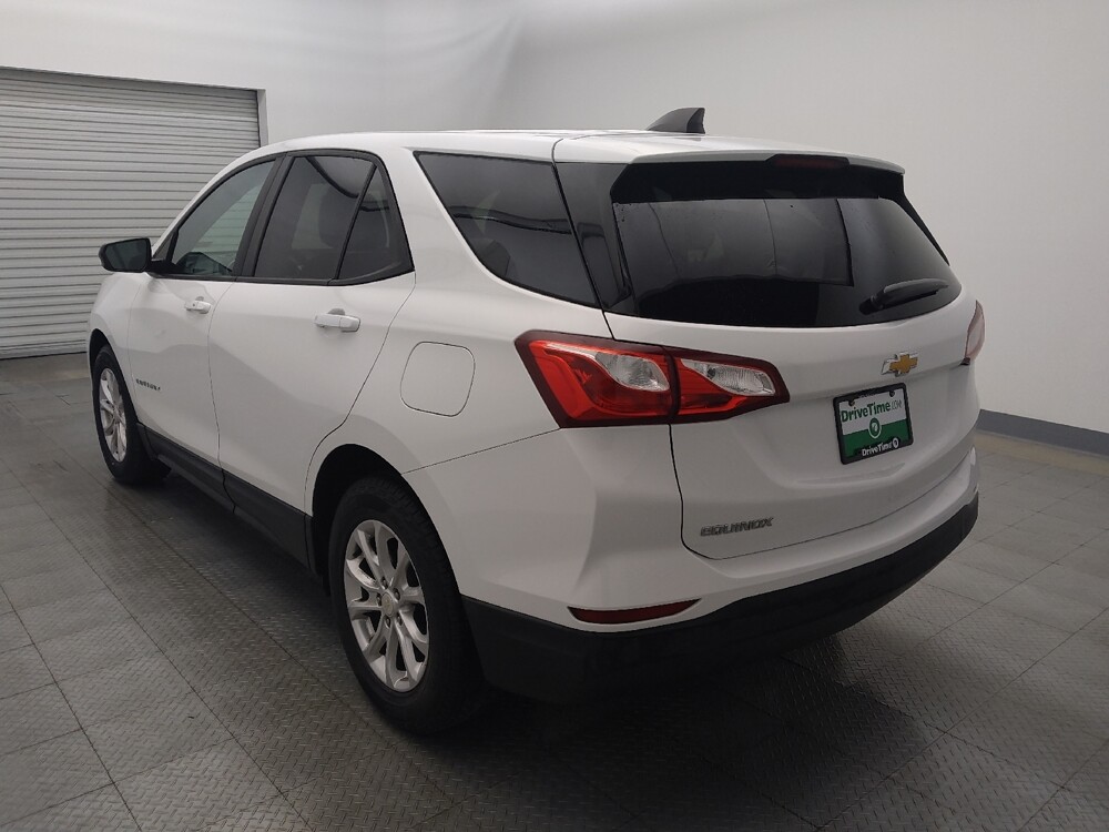 2020 Chevrolet Equinox in Houston, TX 77074 - 18090490 5