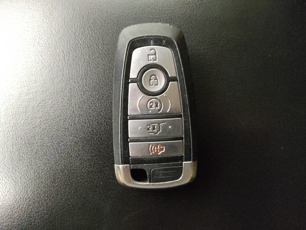 2020 Ford Explorer in Houston, TX 77060 - 18090491 32