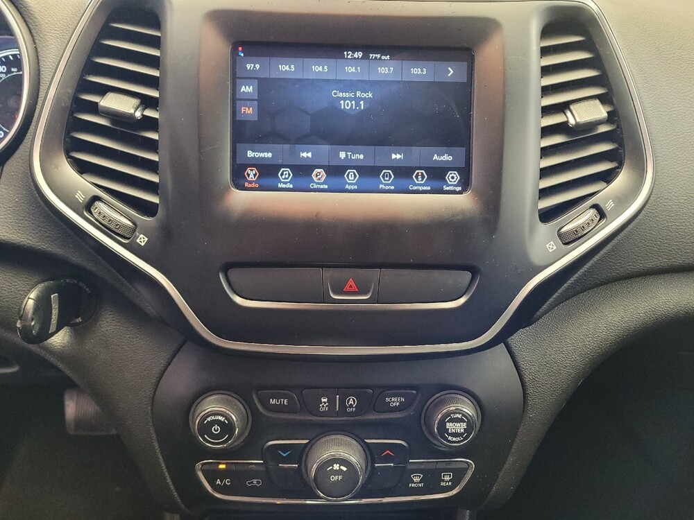 2019 Jeep Cherokee in Downey, CA 90241 - 18090504 25