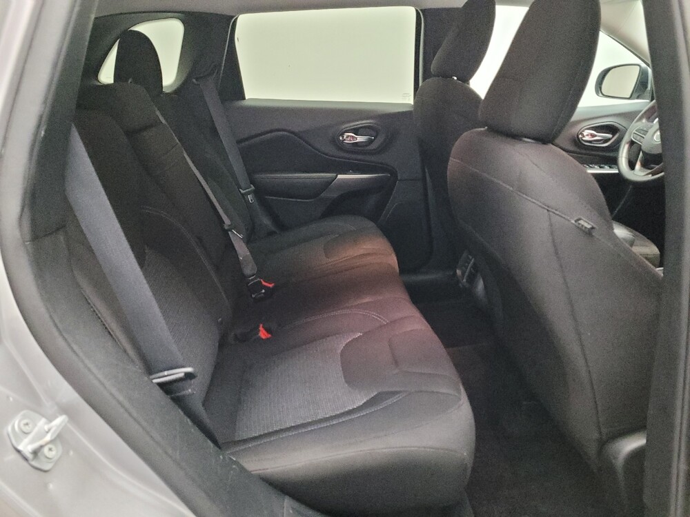 2019 Jeep Cherokee in Downey, CA 90241 - 18090504 19