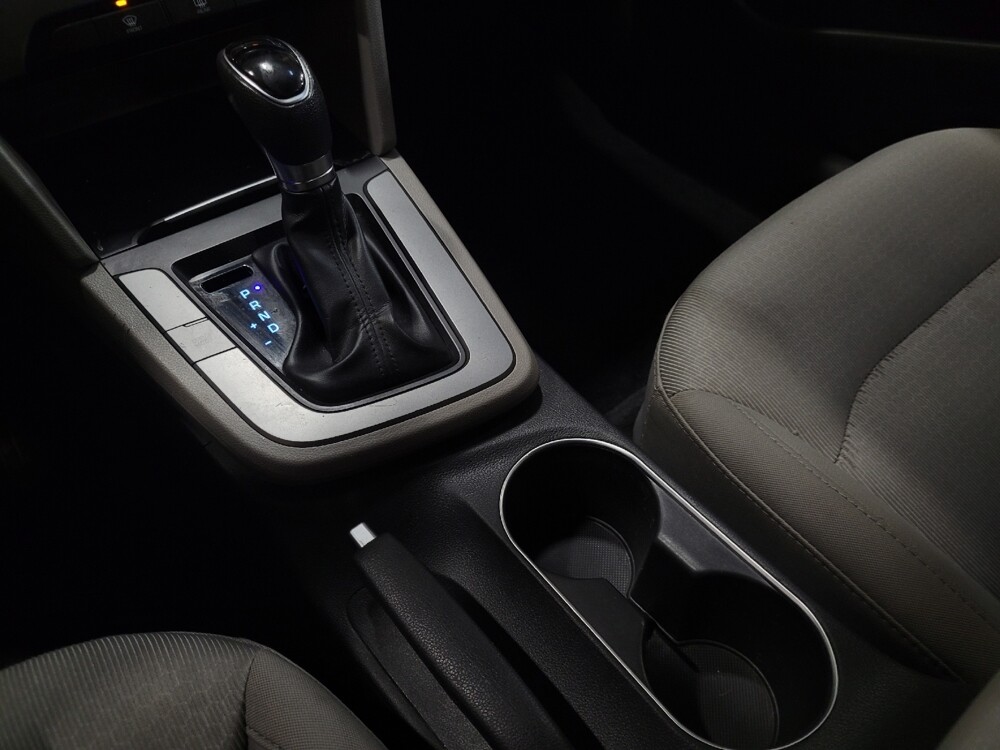 2017 Hyundai Elantra in Pittsburgh, PA 15237 - 18090509 26