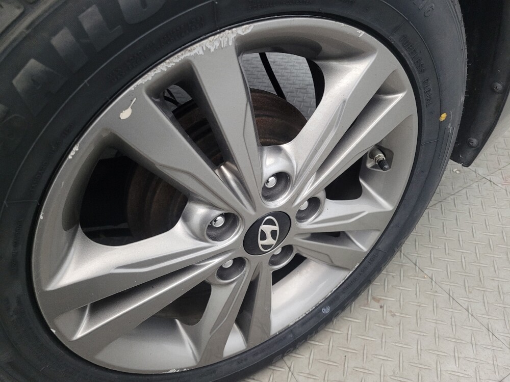 2017 Hyundai Elantra in Pittsburgh, PA 15237 - 18090509 31