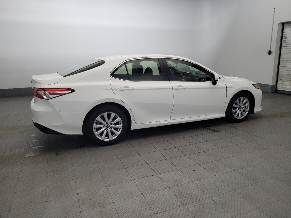 2018 Toyota Camry in Laurel, MD 20724 - 18090516 10