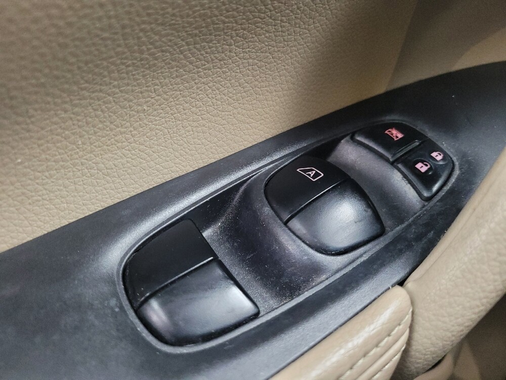 2015 Nissan Rogue in Memphis, TN 38128 - 18090521 27