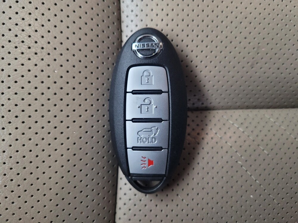 2015 Nissan Rogue in Memphis, TN 38128 - 18090521 32