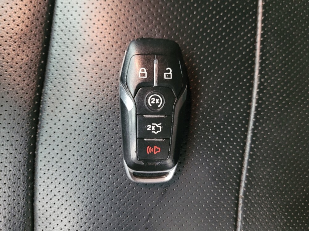 2017 Ford Mustang in Eastpointe, MI 48021 - 18090522 32