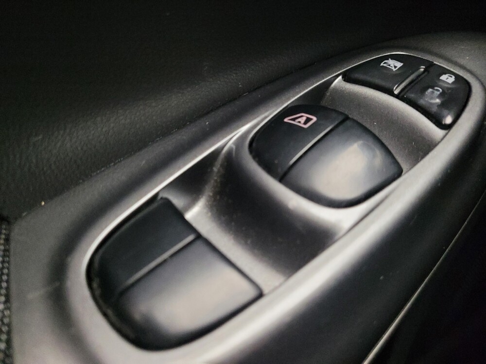 2016 Nissan Juke in Madison, TN 37115 - 18090524 27