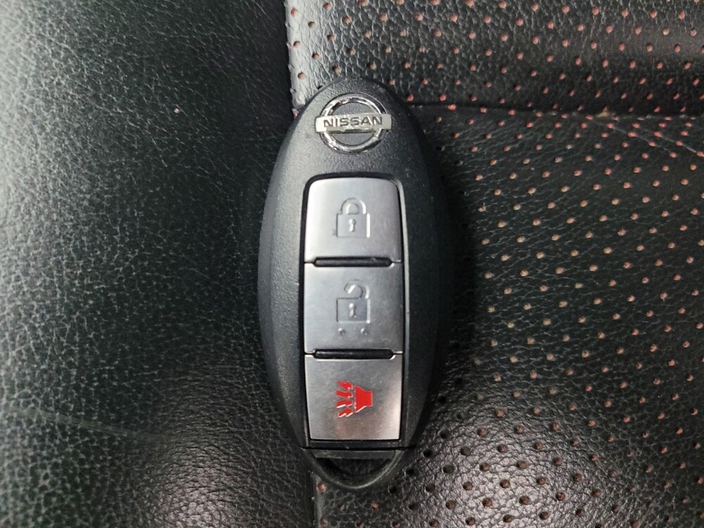 2016 Nissan Juke in Madison, TN 37115 - 18090524 32