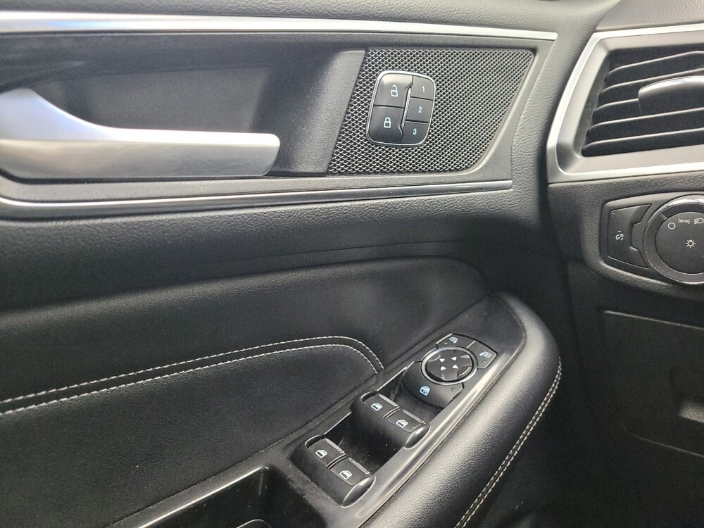 2016 Ford Edge in Grand Rapids, MI 49508 - 18090526 27