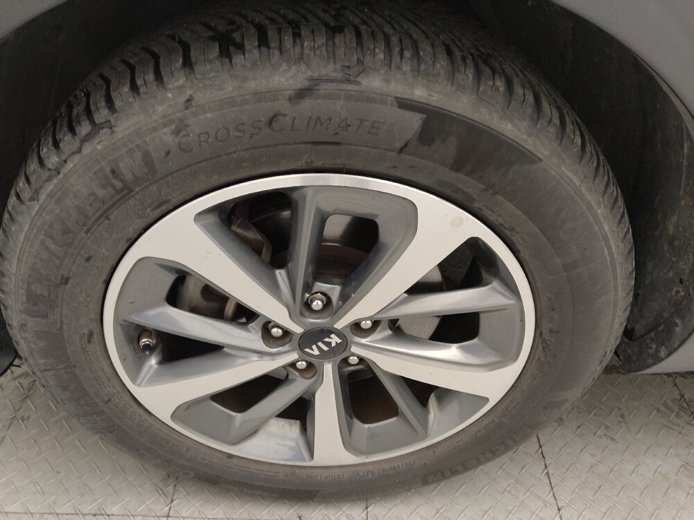 2019 Kia Sorento in Charleston, SC 29414 - 18090529 31