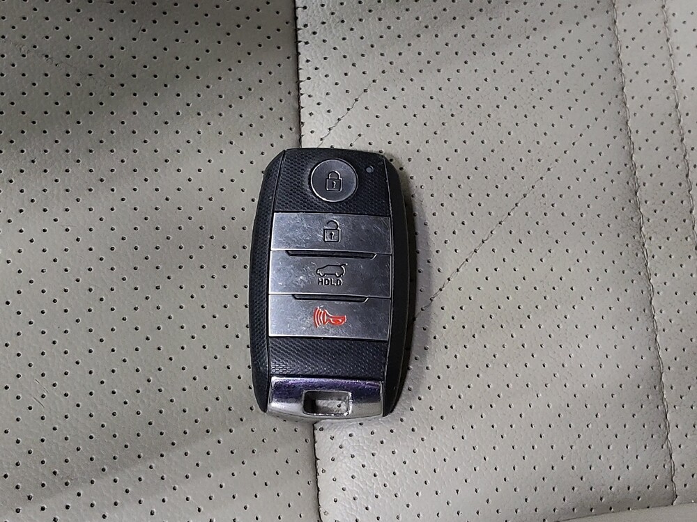 2019 Kia Sorento in Charleston, SC 29414 - 18090529 32