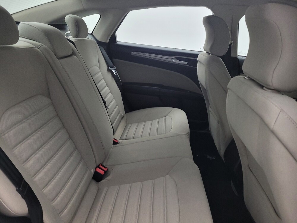 2018 Ford Fusion in Cincinnati, OH 45255 - 18090534 19