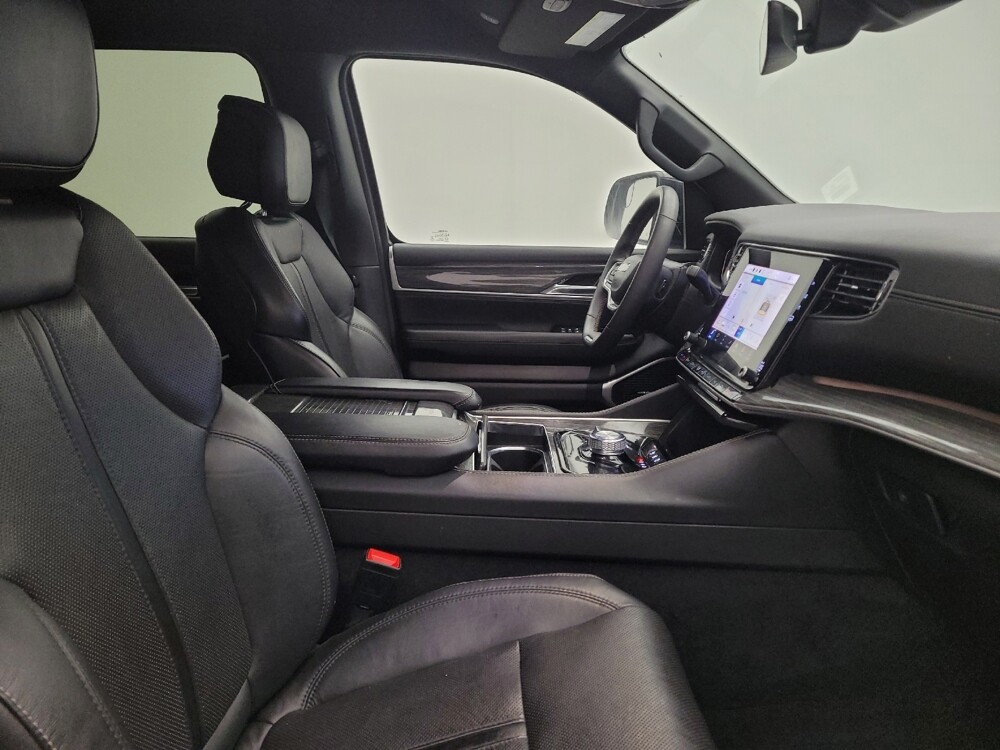 2022 Jeep Wagoneer in Columbus, OH 43231 - 18090535 21