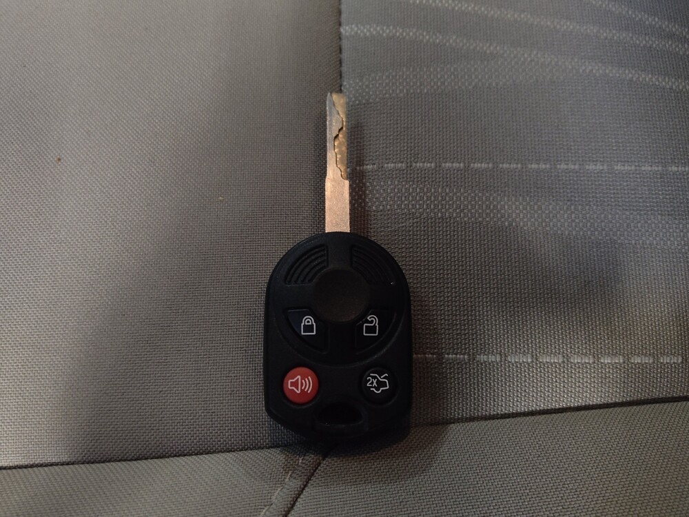 2018 Ford Focus in Charleston, SC 29414 - 18090539 32