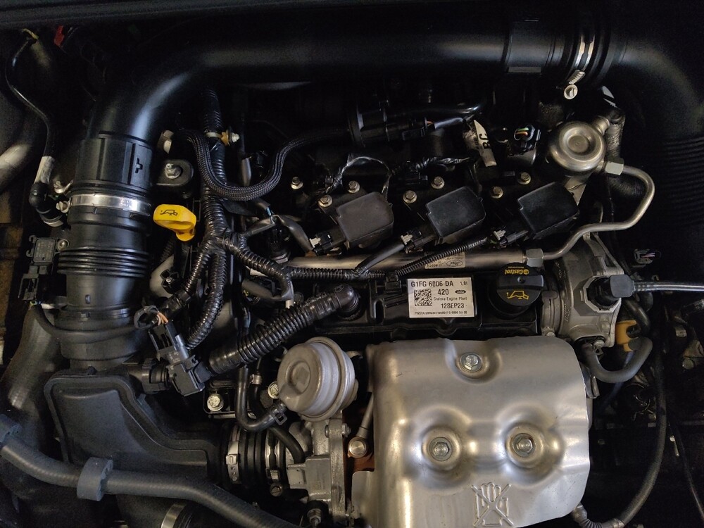 2018 Ford Focus in Charleston, SC 29414 - 18090539 30