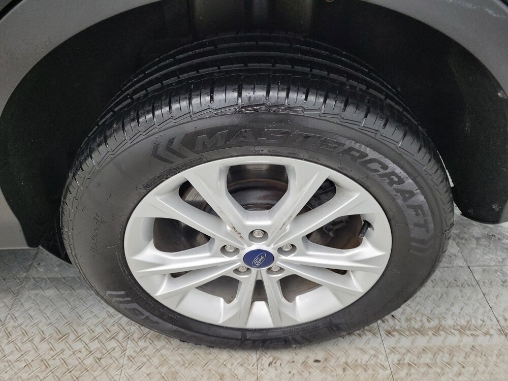 2017 Ford Escape in Fairfield, OH 45014 - 18090559 31