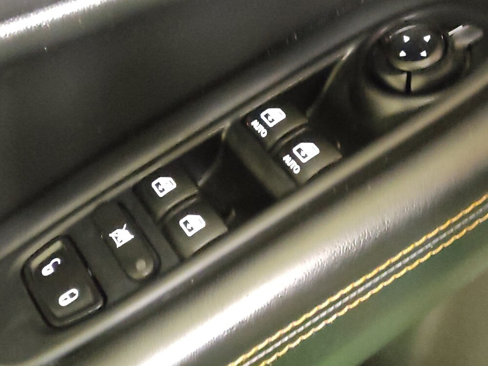 2018 Jeep Compass in Greensboro, NC 27407 - 18090566 27