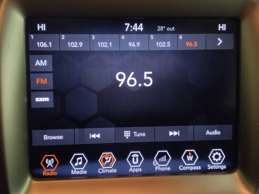 2018 Jeep Compass in Greensboro, NC 27407 - 18090566 25