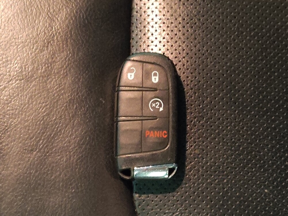 2018 Jeep Compass in Greensboro, NC 27407 - 18090566 32