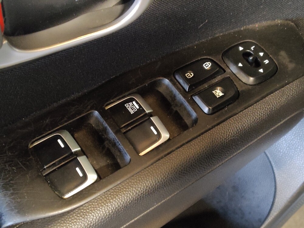 2018 Kia Soul in Lauderdale Lakes, FL 33313 - 18090571 27