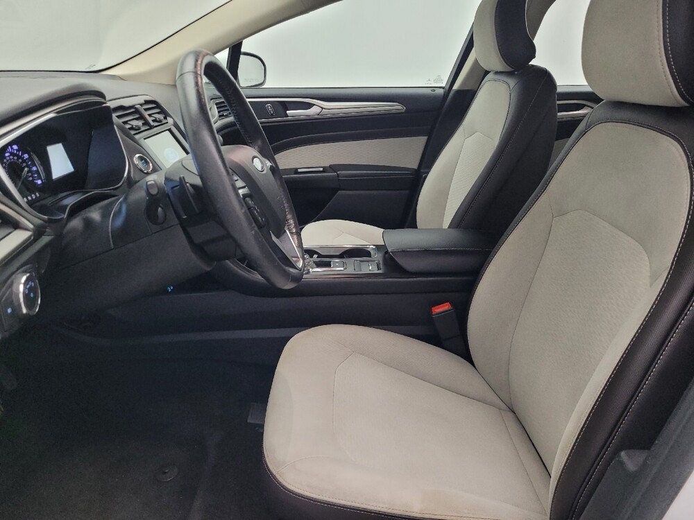 2019 Ford Fusion in Jacksonville, FL 32225 - 18090572 17