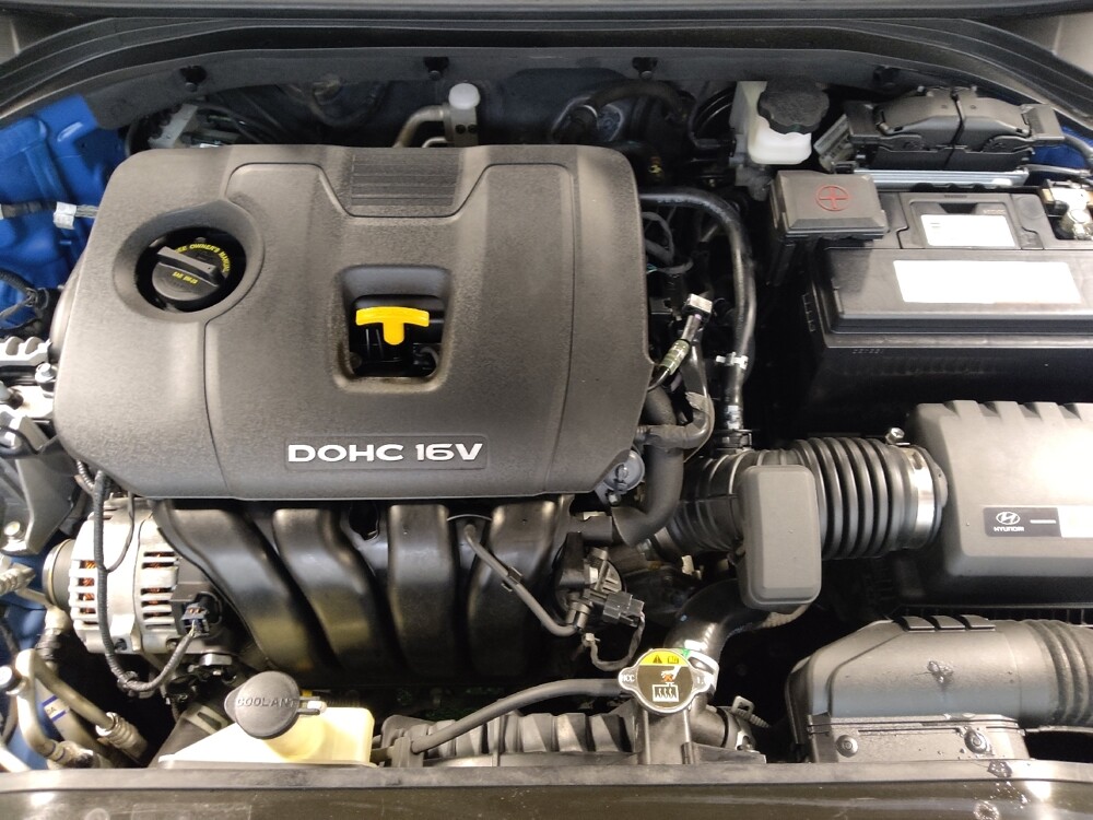 2018 Hyundai Elantra in Houston, TX 77060 - 18090591 30